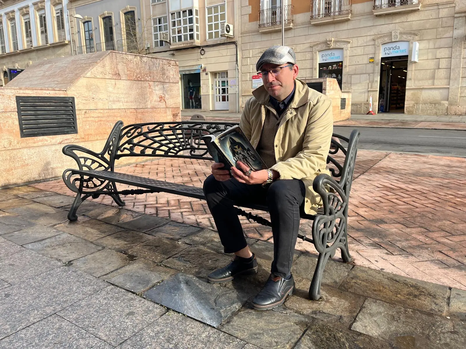 Javier Valdivia sorprende con su novela "La Herencia Oculta", un thriller de misterio y legado templario