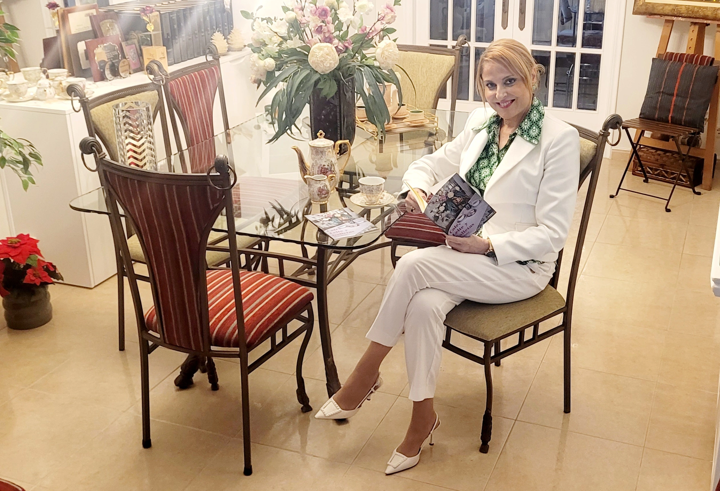 Mar D. Mirabal emociona con su nuevo libro “Café, Leite y Galletas”