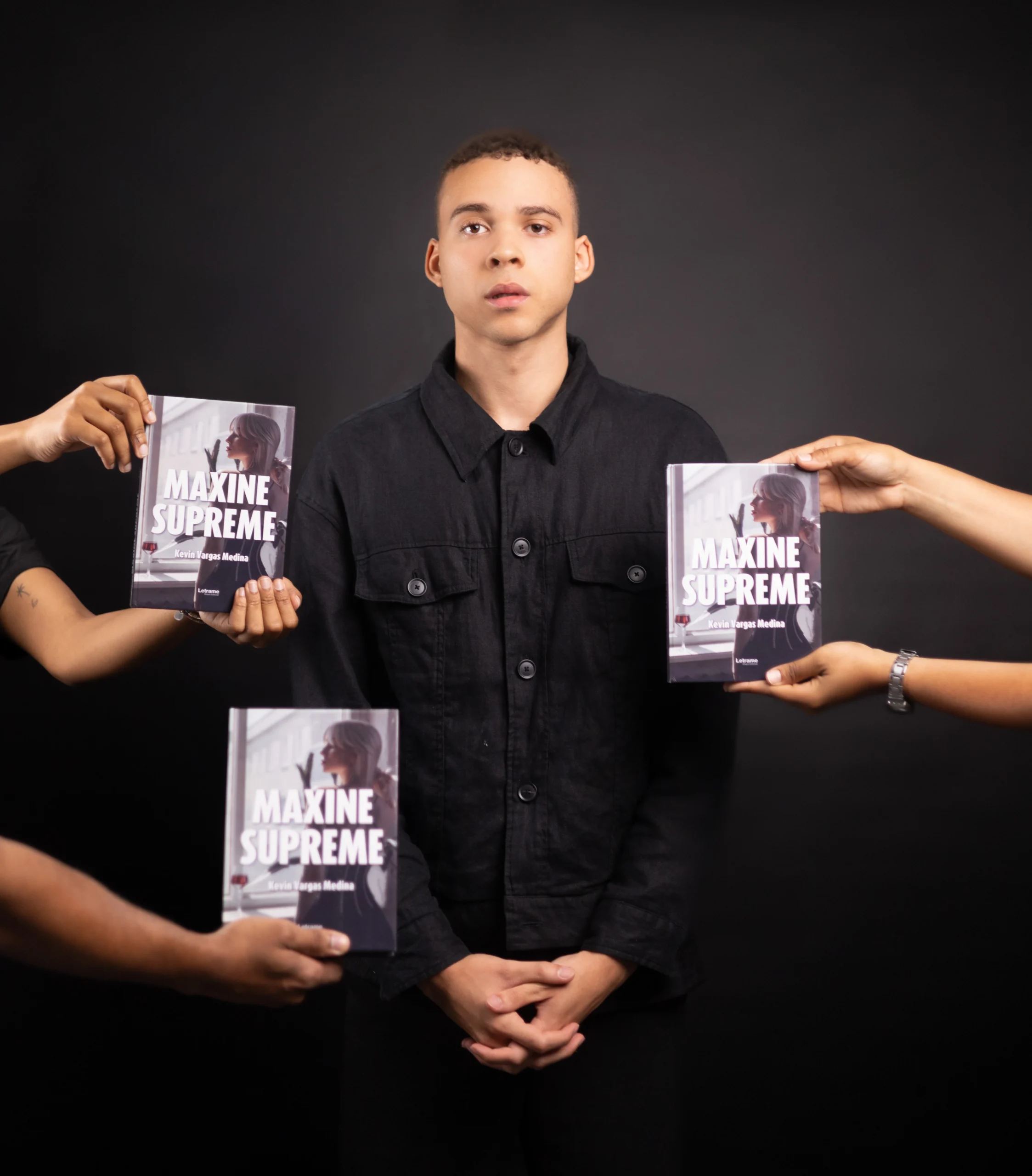 Kevin Vargas Medina presenta su primera novela: una distopía romántica que no dejará indiferente al lector